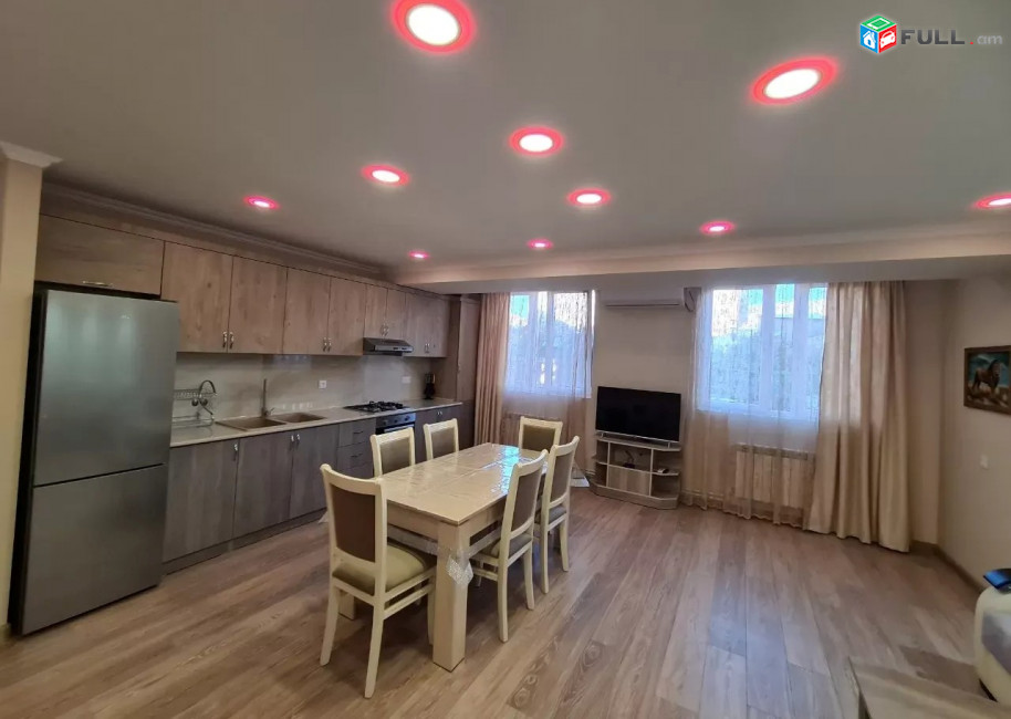 Կոդ PL297  Երվանդ Քոչար փողոց  3 սեն. բնակարան / for rent Yervand Kochar st.