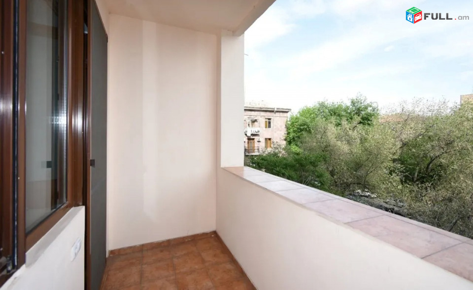 Կոդ 212119  Սարյան փողոց 3 սեն. բնակարան / for rent Saryan st