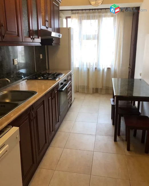 Կոդ 2121154  Ադոնց նորակառույց 3 սեն. բնակարան / for rent Adonc st