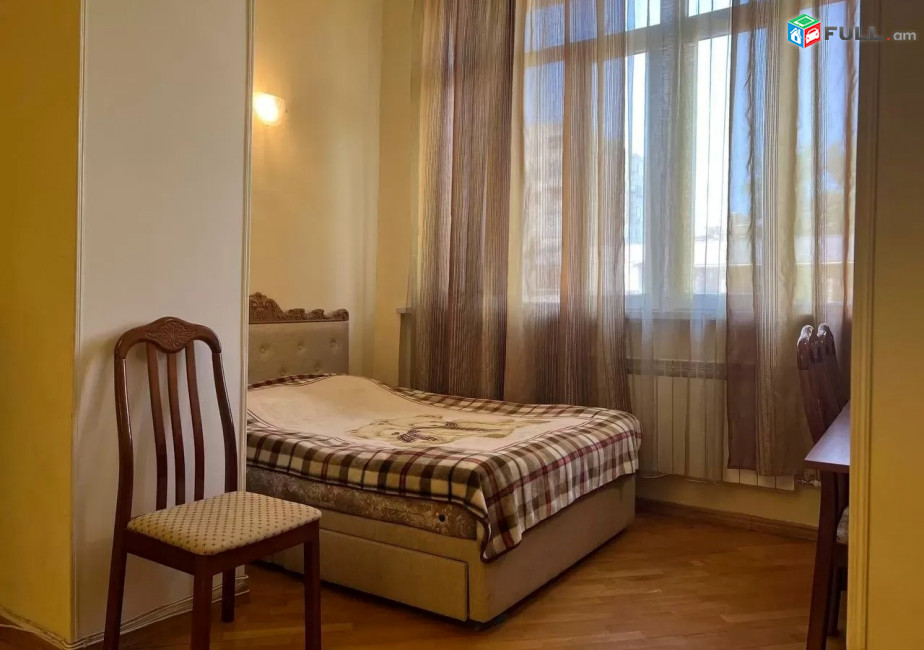 Կոդ 2121233   Սայաթ Նովա Աբովյան խաչմերուկ 3 սեն. բնակարան / for rent Sayat Nova Abovyan crossroad