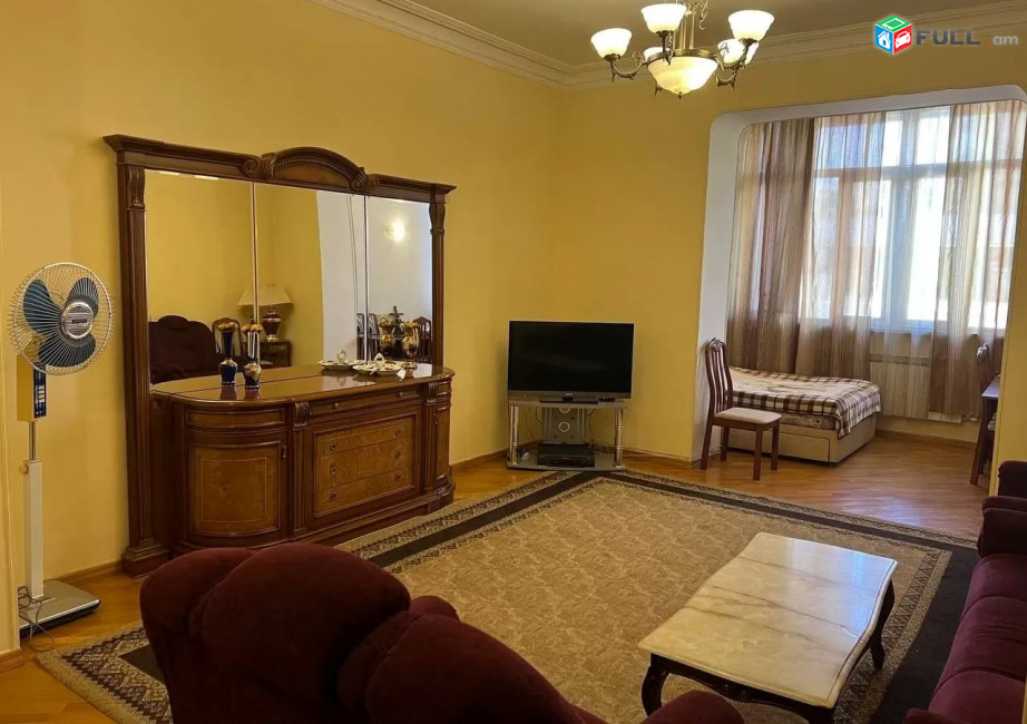 Կոդ 2121233   Սայաթ Նովա Աբովյան խաչմերուկ 3 սեն. բնակարան / for rent Sayat Nova Abovyan crossroad