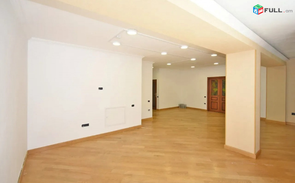 Կոդ 2121134  Սարյան փողոց 3 սեն. բնակարան / for rent Saryan st
