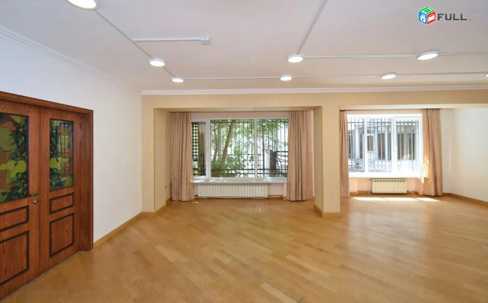 Կոդ 2121134  Սարյան փողոց 3 սեն. բնակարան / for rent Saryan st
