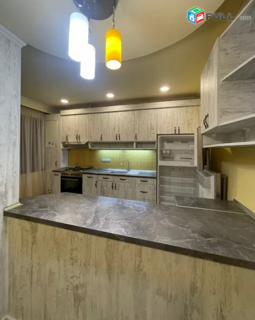Կոդ 2121269  Դեմիրճյան փողոց 4 սեն. բնակարան / for rent Demirchyan st