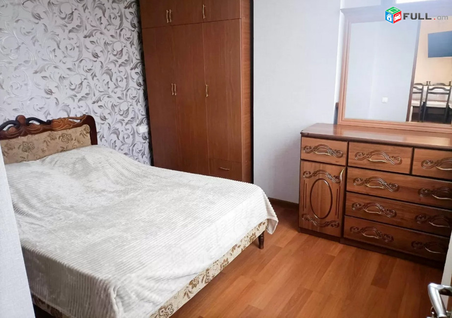 Կոդ FH17  Դեմիրճյան փողոց 3 սեն. բնակարան / for rent Demirchyan st.