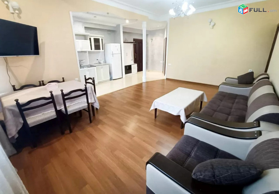 Կոդ FH17  Դեմիրճյան փողոց 3 սեն. բնակարան / for rent Demirchyan st.