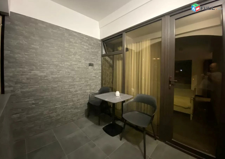 Կոդ FH19  Սարյան փողոց 3 սեն. բնակարան / for rent Saryan st