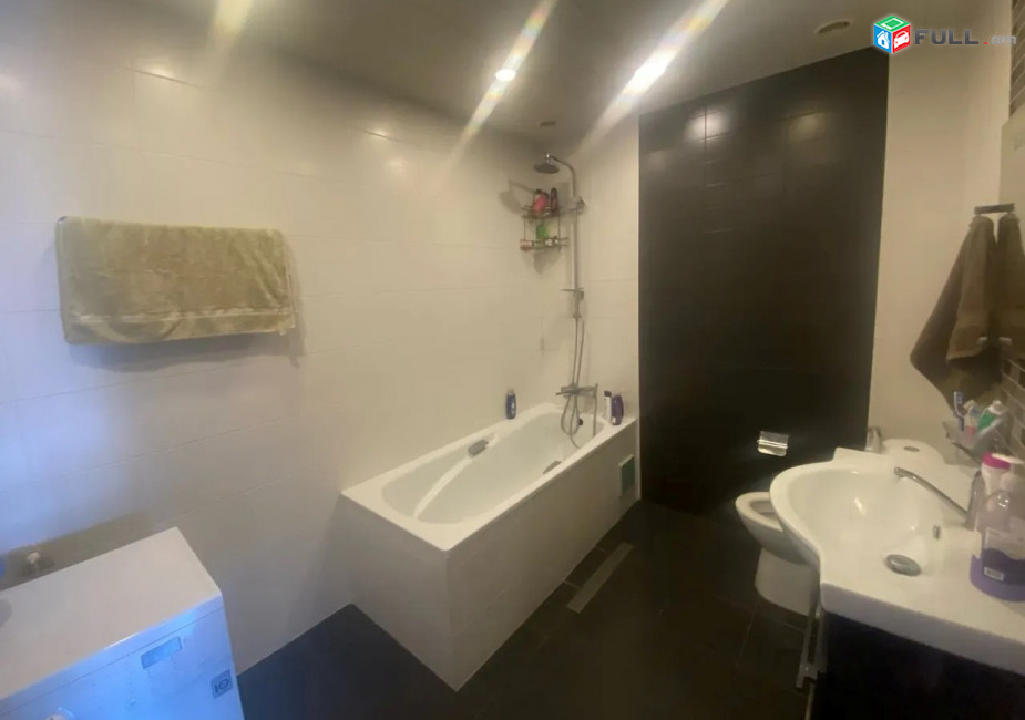 Կոդ FH76  Անաստաս Միկոյան փողոց 3 սեն. բնակարան / for rent Anastas Mikoyan st