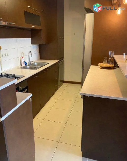 Կոդ FH76  Անաստաս Միկոյան փողոց 3 սեն. բնակարան / for rent Anastas Mikoyan st