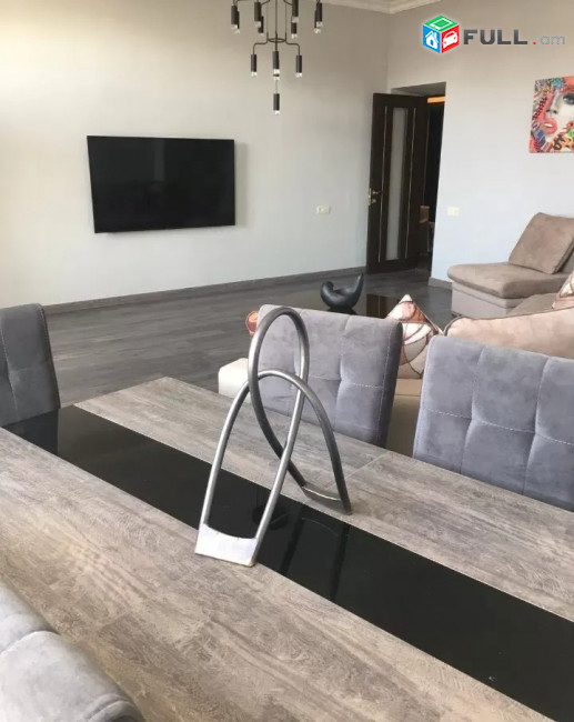 Կոդ FH79  Դեմիրճյան փողոց 3 սեն. բնակարան / for rent Demirchyan st