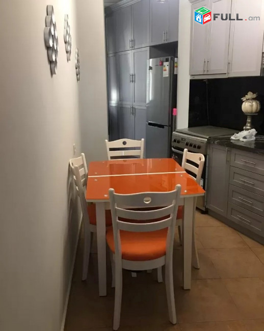 Կոդ FH79  Դեմիրճյան փողոց 3 սեն. բնակարան / for rent Demirchyan st
