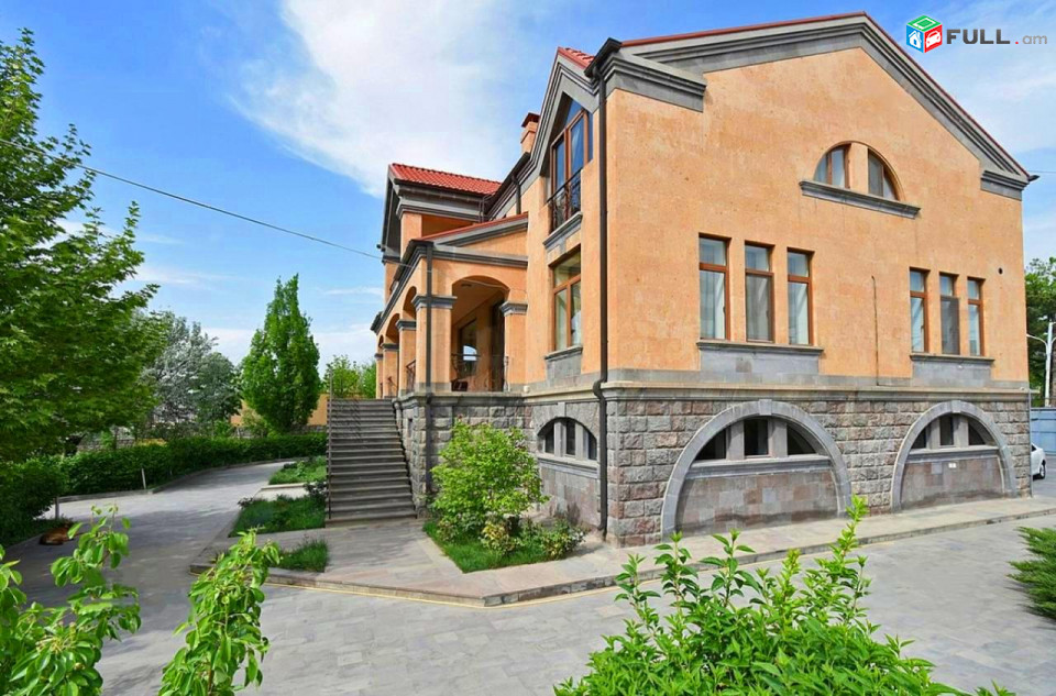 Կոդ FH104  Երեք հարկանի քարե տուն Վահրամ Փափազյան փողոցում Արաբկիրում, 750 ք.մ