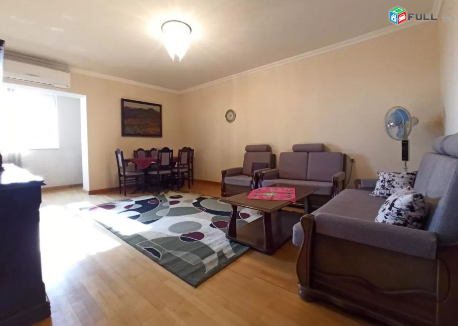 Կոդ FH140  Աբովյան փողոց 3 սեն. բնակարան / for rent Abovyan st.