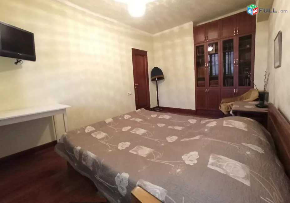 Կոդ FH140  Աբովյան փողոց 3 սեն. բնակարան / for rent Abovyan st.