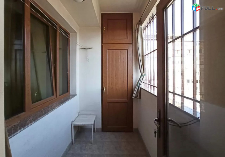 Կոդ FH140  Աբովյան փողոց 3 սեն. բնակարան / for rent Abovyan st.