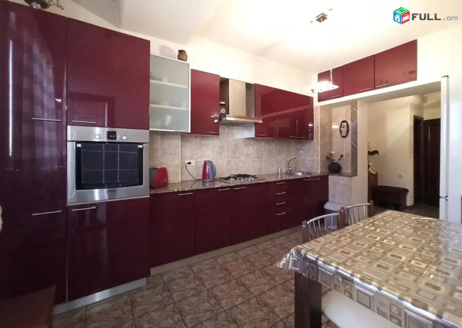 Կոդ FH140  Աբովյան փողոց 3 սեն. բնակարան / for rent Abovyan st.