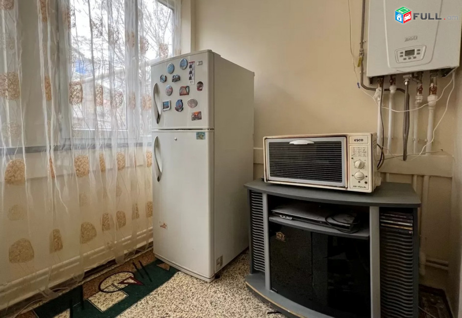 Կոդ FH246  Հրաչյա Քոչար փողոց 3 սեն, բնակարան մետրոյի հարևանությամբ / for rent Hrachya Kochar st near matro