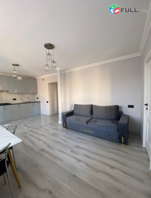 Կոդ FH263  Աբովյան փողոց 4 սեն. բնակարան / for rent Abovyan st