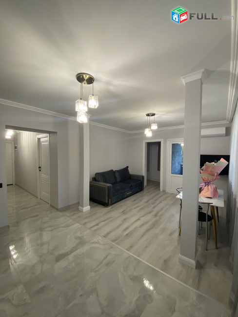 Կոդ FH263  Աբովյան փողոց 4 սեն. բնակարան / for rent Abovyan st