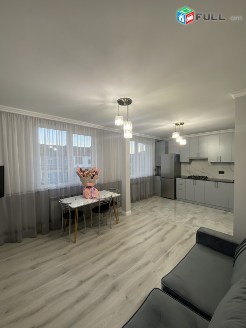 Կոդ FH263  Աբովյան փողոց 4 սեն. բնակարան / for rent Abovyan st