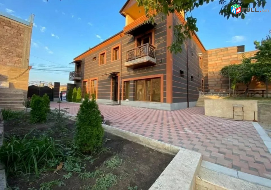 Կոդ FH425  Նորք Մարաշ 2 հարկանի առանձնատուն 250 ք.մ.
