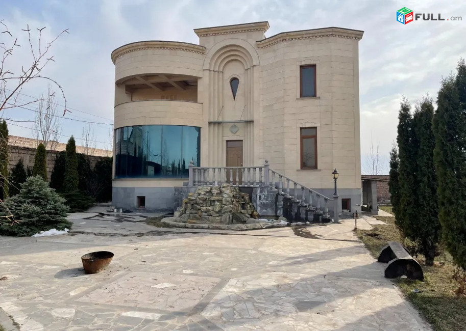 Կոդ FH537  Երեք հարկանի քարե տուն Բագրևանդի փողոցում Նոր Նորքում, 500 ք.մ.