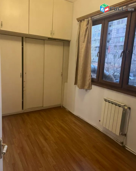 Կոդ 270031  Մաշտոցի պողոտա 3 սեն. բնակարան Թումանյան Պուշկին խաչմերուկ