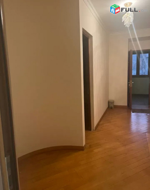 Կոդ 270031  Մաշտոցի պողոտա 3 սեն. բնակարան Թումանյան Պուշկին խաչմերուկ