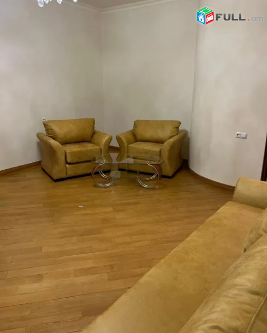 Կոդ 270031  Մաշտոցի պողոտա 3 սեն. բնակարան Թումանյան Պուշկին խաչմերուկ