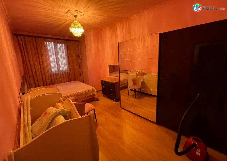 Կոդ 270035  Սայաթ Նովա պողոտա 3 սեն. բնակարան / for rent Sayat Nova st