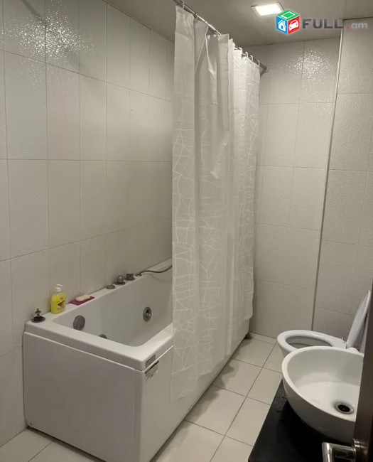 Կոդ 270035  Սայաթ Նովա պողոտա 3 սեն. բնակարան / for rent Sayat Nova st