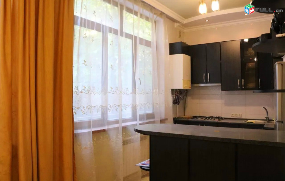 Կոդ MM0641  Սարյան փողոց 3 սեն. բնակարան / for rent Saryan st.