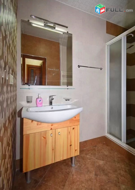 Կոդ MM0800  Նալբանդյան փողոց 2 սեն. բնակարան / for rent Nalbanyan st.