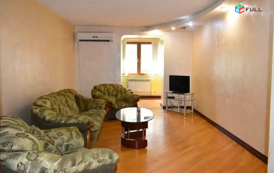 Կոդ V0149  Նալբանդյան Սայաթ Նովա խաչմերուկ 3 սեն. բնակարան 