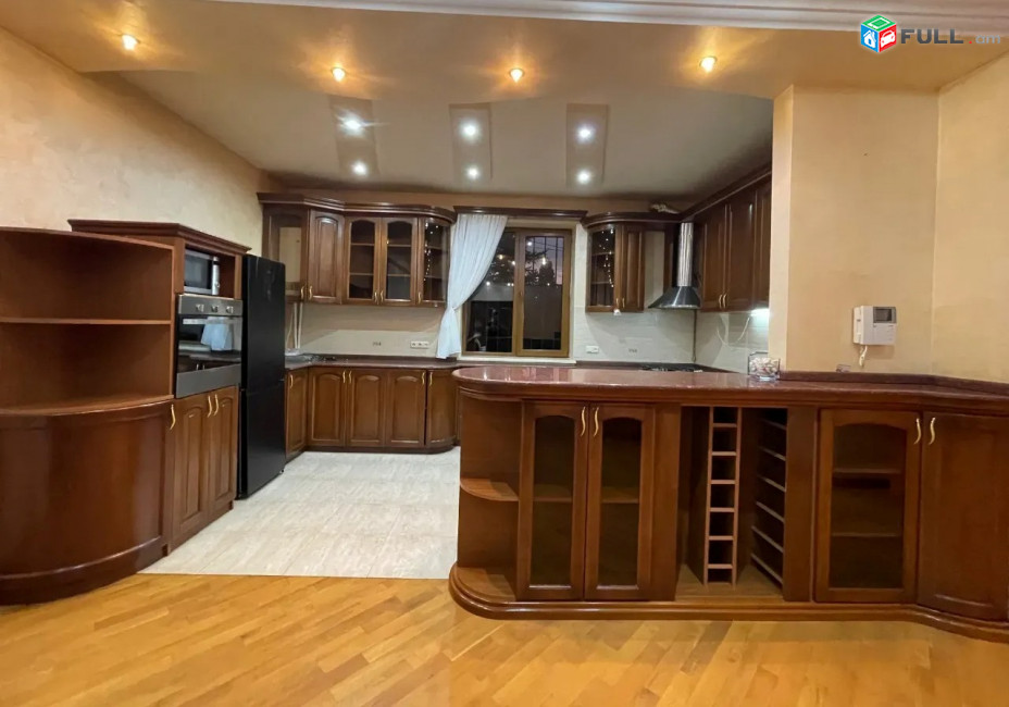 Կոդ 270044  Երկու հարկանի քարե տուն Ավանում, 240 ք.մ.