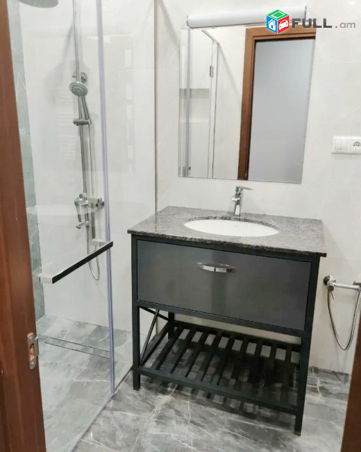 Կոդ 270096  Ձորափի փողոց  4 սեն. բնակարան նորակառույց 