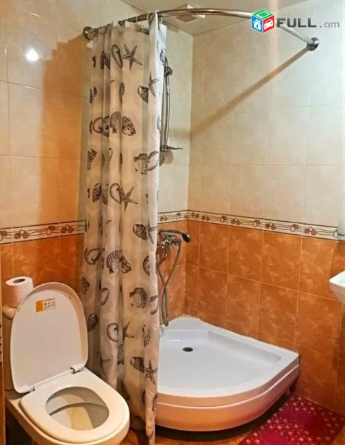 Կոդ V01261  Աբովյան փողոց 3 սեն. բնակարան Սայաթ Նովա խաչմերուկ