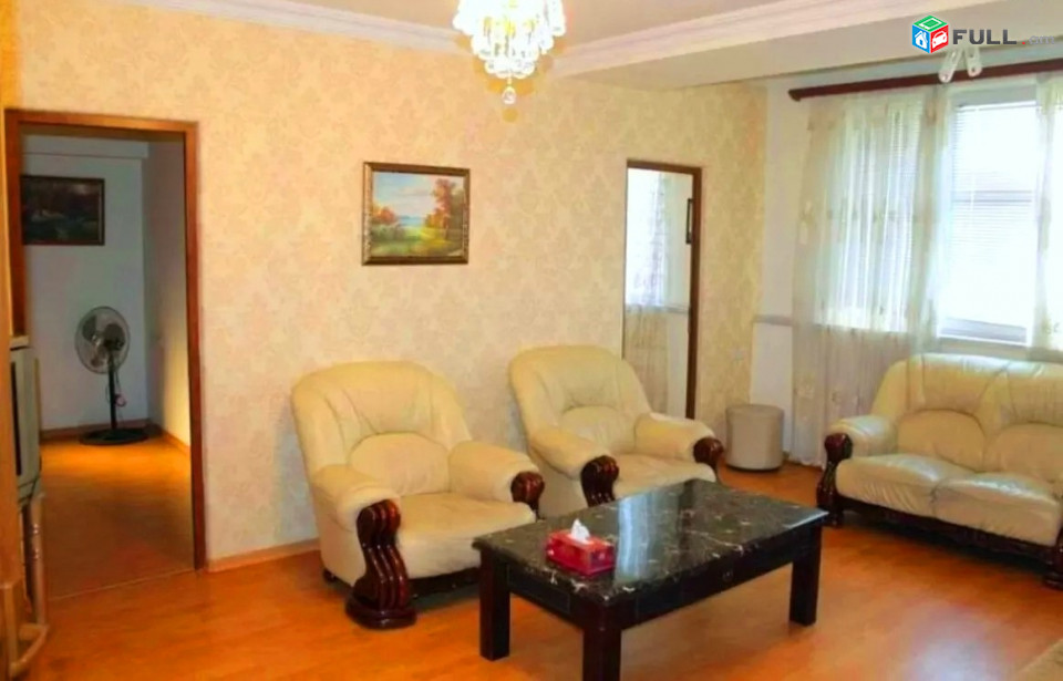 Կոդ V01261  Աբովյան փողոց 3 սեն. բնակարան Սայաթ Նովա խաչմերուկ
