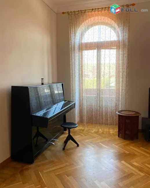 Կոդ V01310  Թումանյան փողոց 3 սեն. բնակարան 
