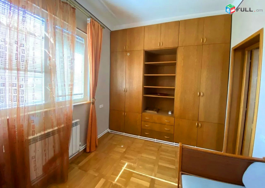 Կոդ V01310  Թումանյան փողոց 3 սեն. բնակարան 