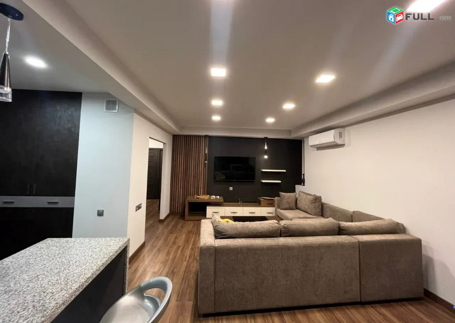 Կոդ 2700212  Մաշտոցի պողոտա 4 սեն. բնակարան Ամիրյան խաչմերուկ