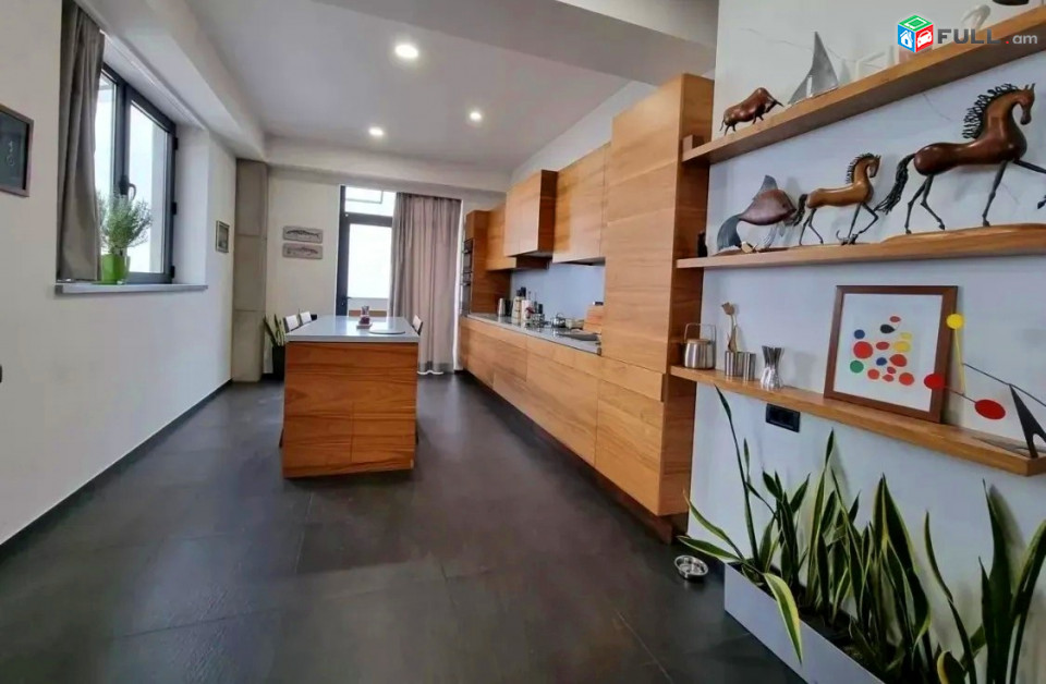 Կոդ 2700264  Հայրիկ Մուրադյան 4 սեն. բնակարան նորակառույց պենտհաուս