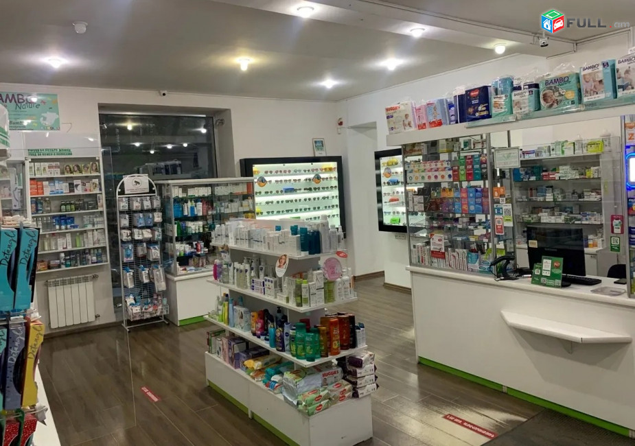 Կոդ 2700400  Առևտրային տարածք Տերյան փողոցում կենտրոնում, 90 ք.մ.