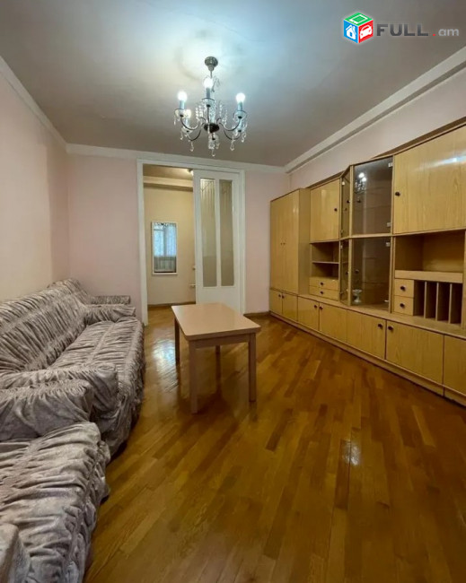 Կոդ 2700454  Ամիրյան փողոց 3 սեն. բնակարան