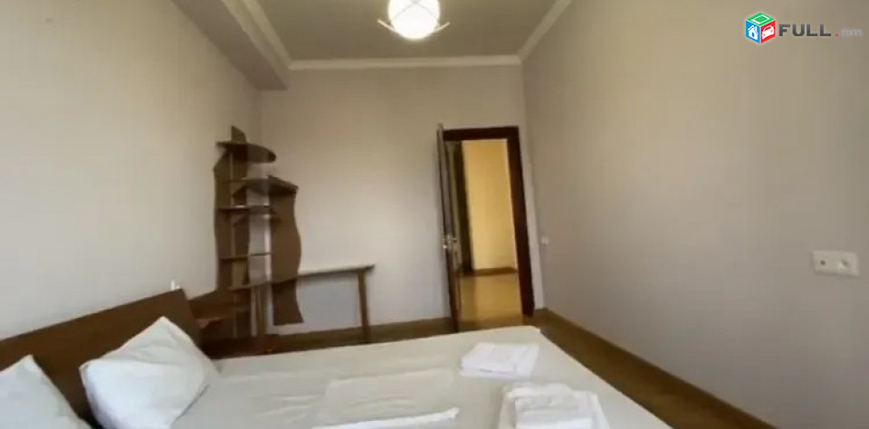 Կոդ 2700463  Մաշտոց նորակառույց 3 սեն. բնակարան 