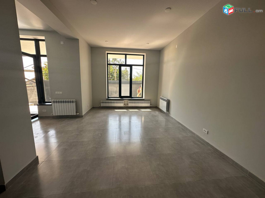 Կոդ 2700541  Այգեձոր փողոց 3 հարկանի շինություն 209 քմ. 