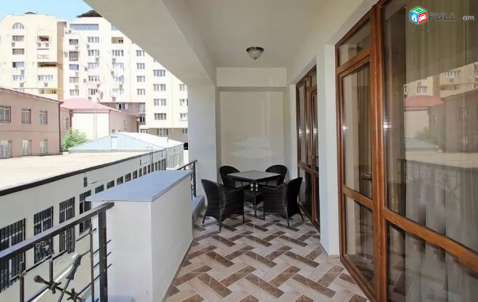 Կոդ 005530  Եկմալյան նորակառույց 3 սեն. բնակարան