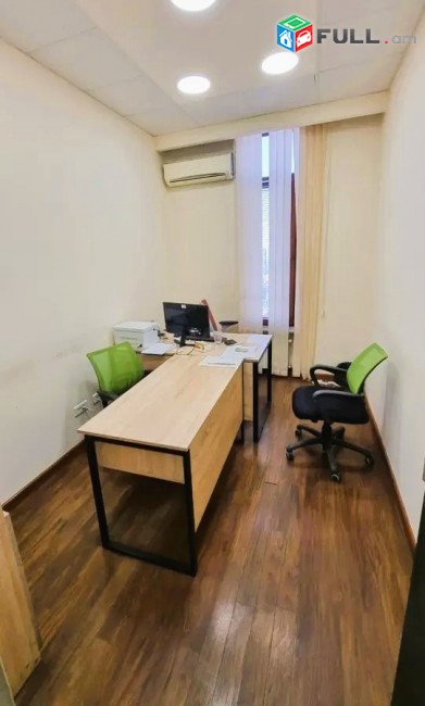Կոդ 005529  Գրասենյակային տարածք Ազատության պողոտայում Քանաքեռ Զեյթունում, 242 ք.մ.