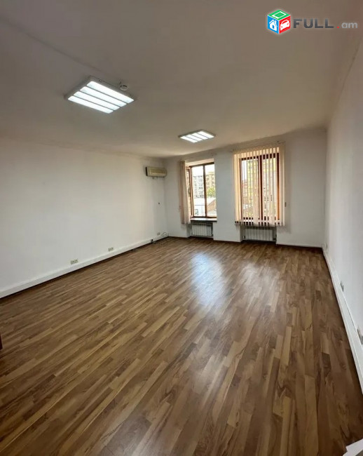 Կոդ 005528  Գրասենյակային տարածք Մովսես Խորենացու փողոցում կենտրոնում, 277 ք.մ.