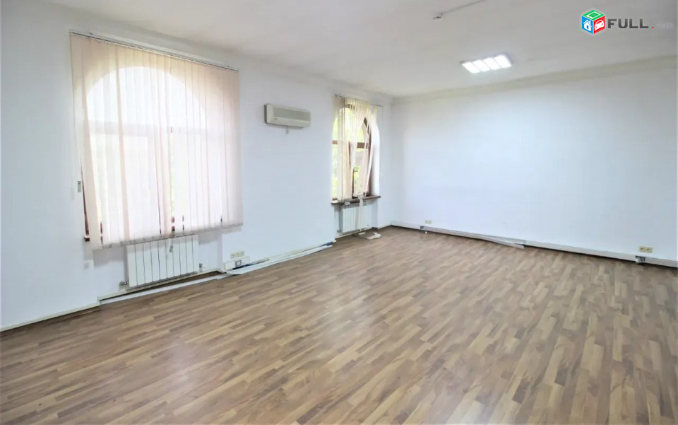 Կոդ 005528  Գրասենյակային տարածք Մովսես Խորենացու փողոցում կենտրոնում, 277 ք.մ.